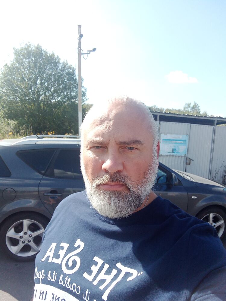  52624430  Alexander, 47 ,    