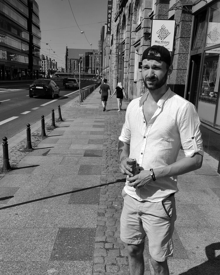 -,   Yury, 28 ,   ,   , c 