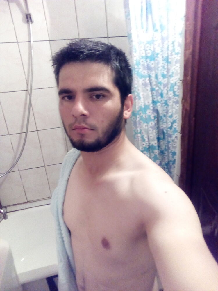  ,   Asror, 32 ,   