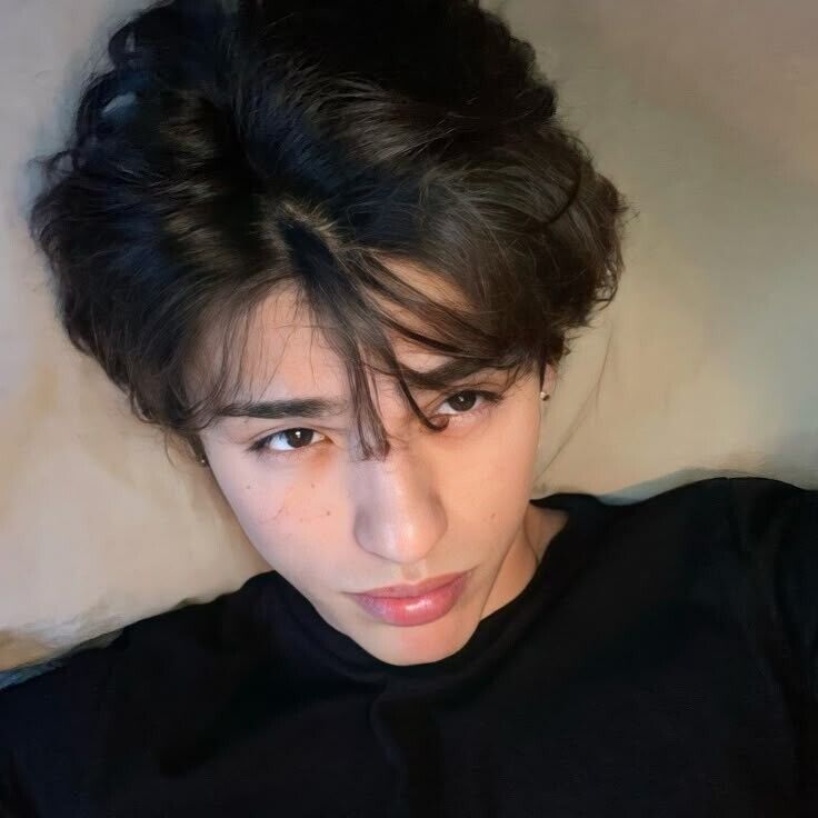  51946760  , 19 ,    New York City