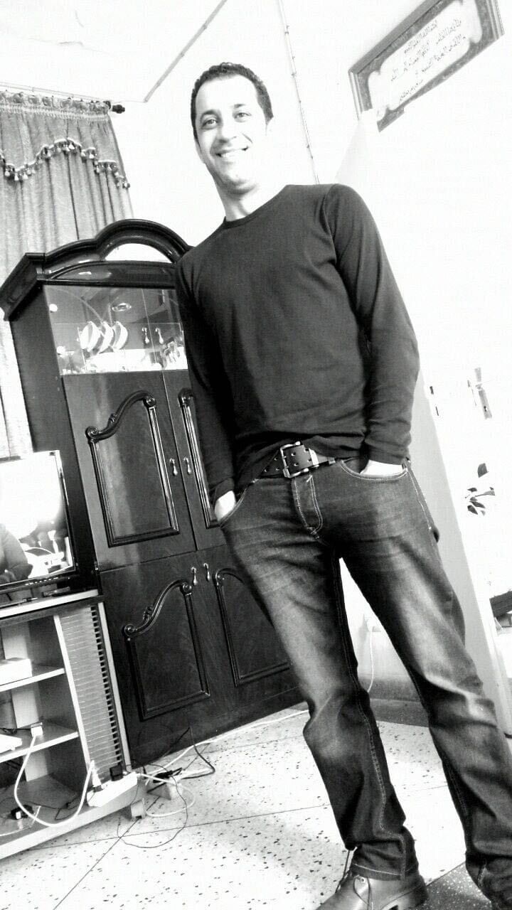  32044230  Morad, 56 ,    