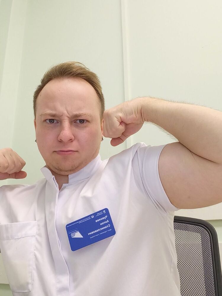  53887760  Anton, 29 ,    