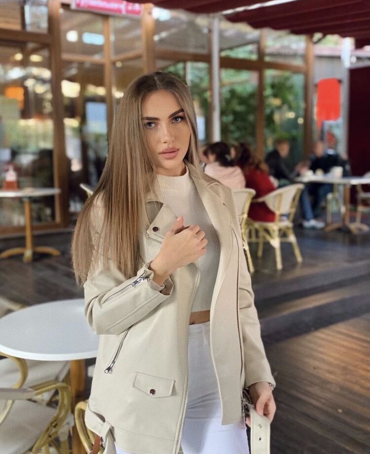  24087240  , 27 ,    -