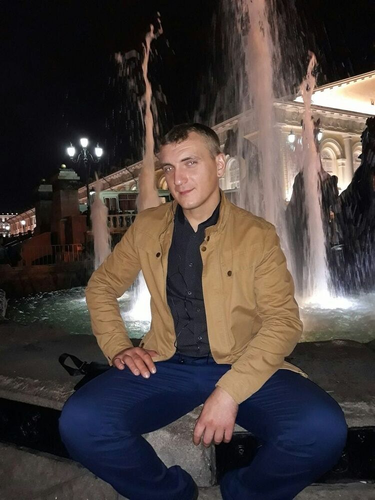  26256500  Vitaly, 42 ,    