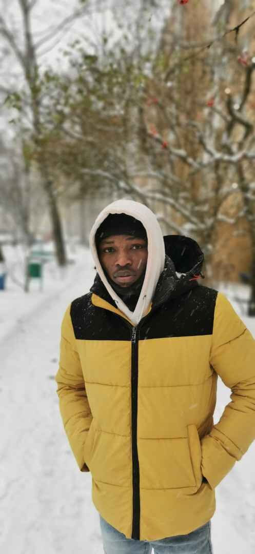  40192310  Adonis, 26 ,    