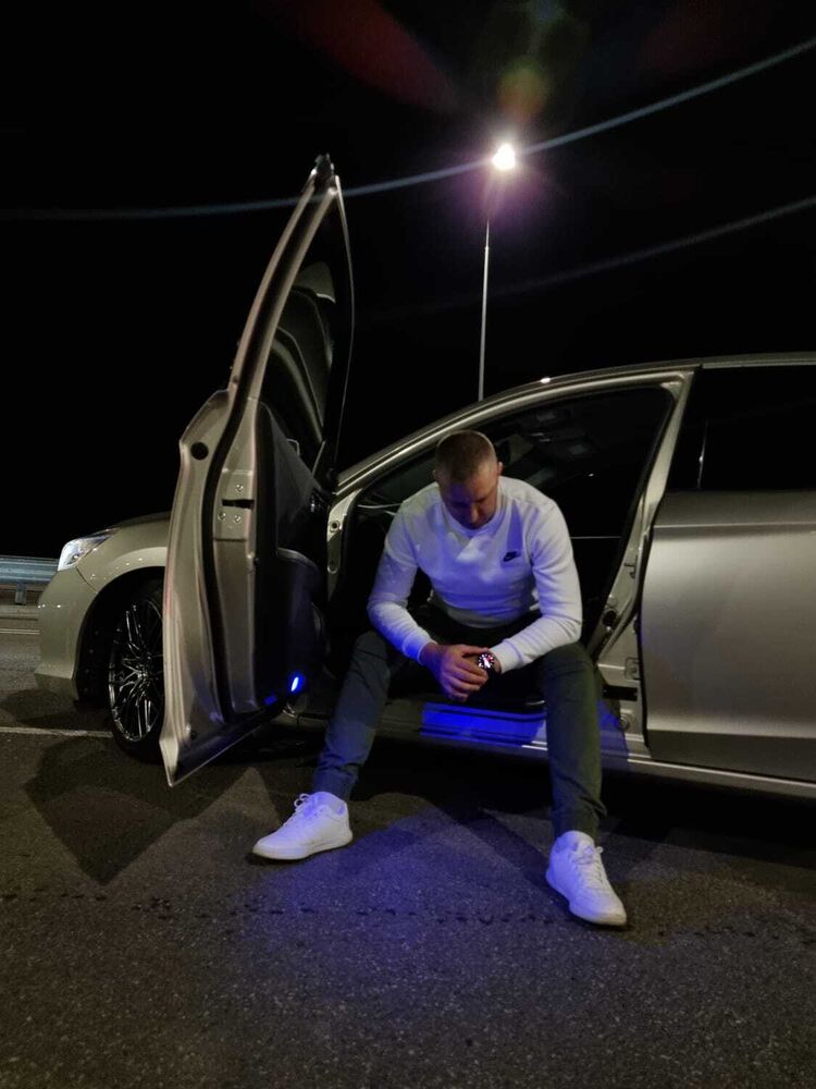  32125490  Vadim, 37 ,    