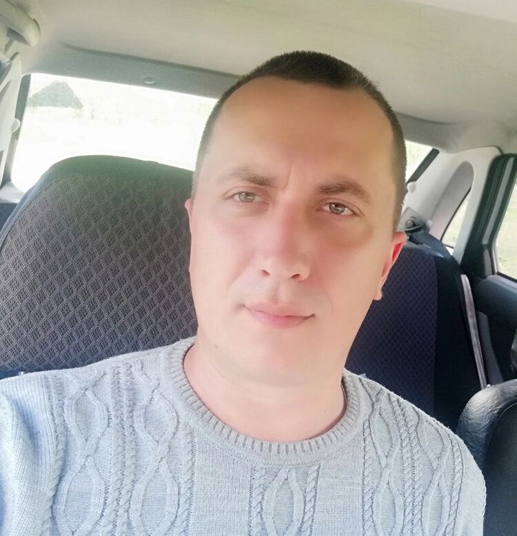  33890700  Nikolay, 35 ,    