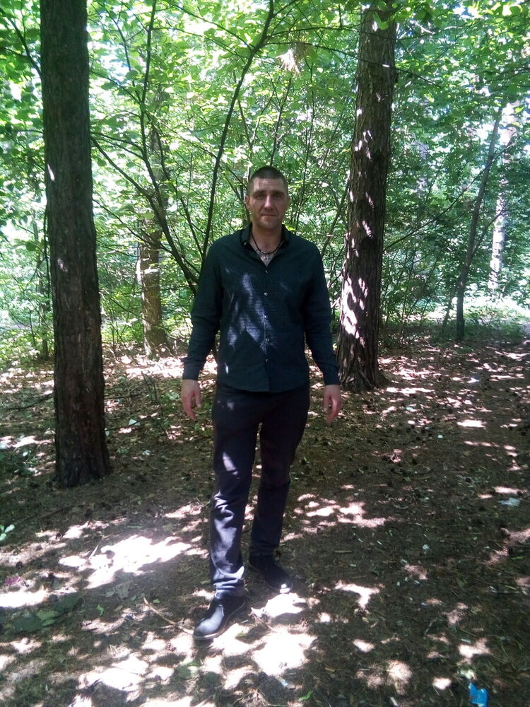  21095970  Sasha, 43 ,    