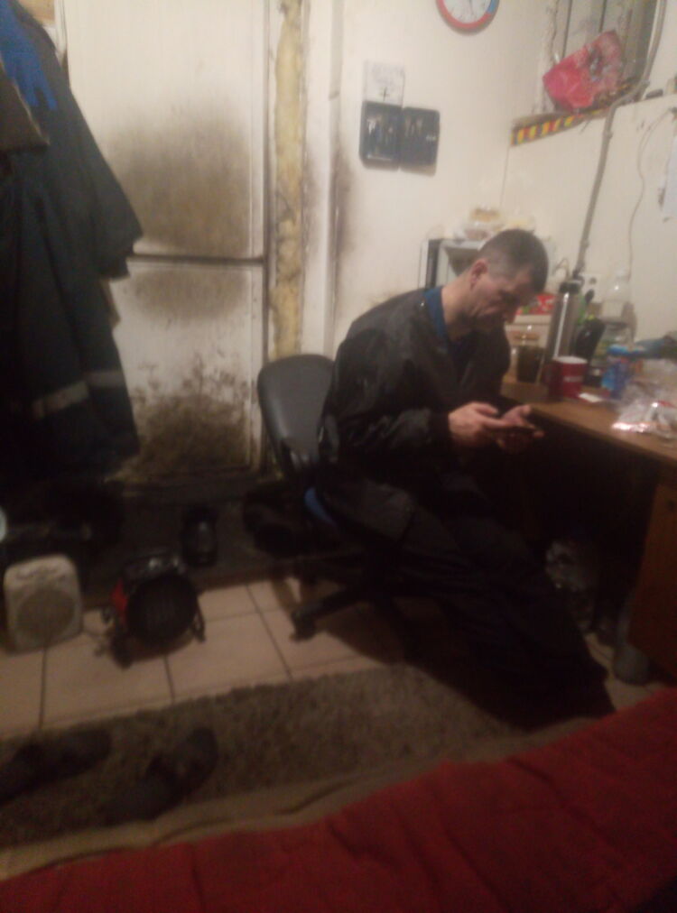  30562340  , 42 ,    