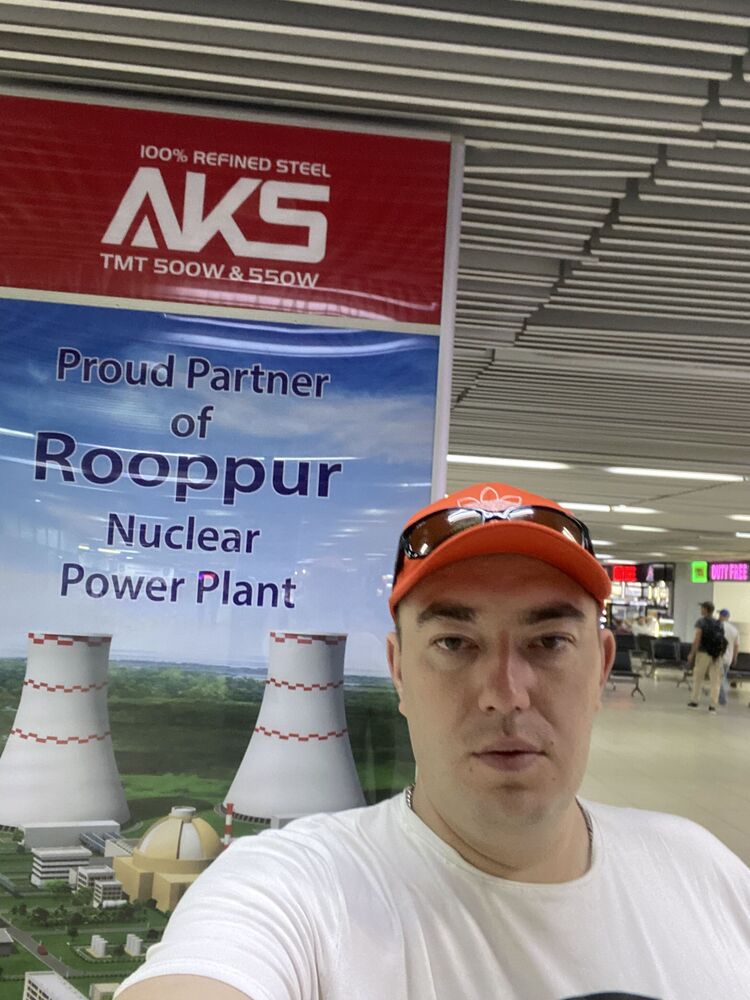  26227060  Aleksei, 37 ,     