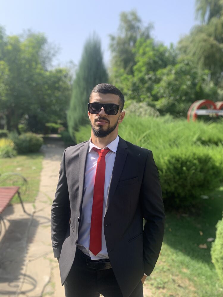  29906040  Farid, 30 ,    