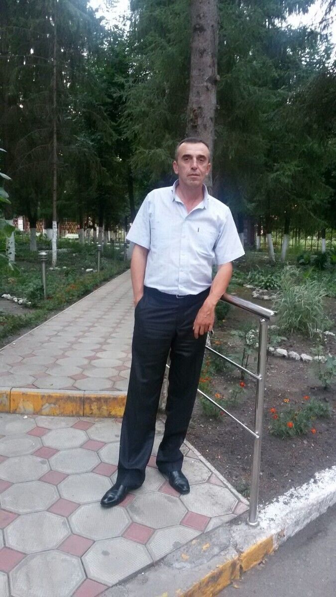  17150180  Oleg, 58 ,    