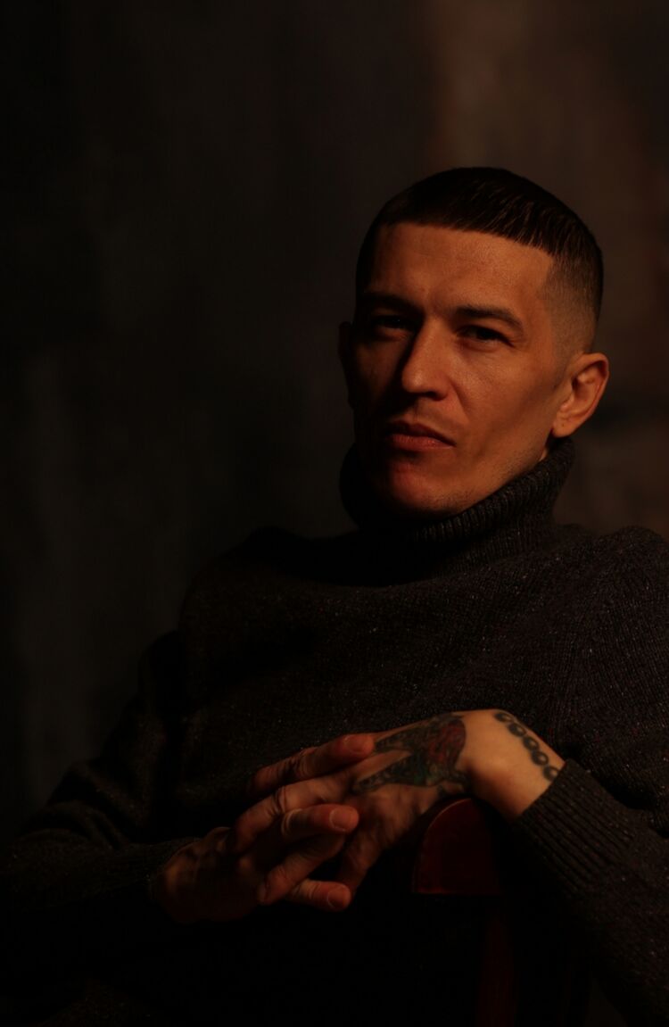  53573500  Vladimir, 37 ,    