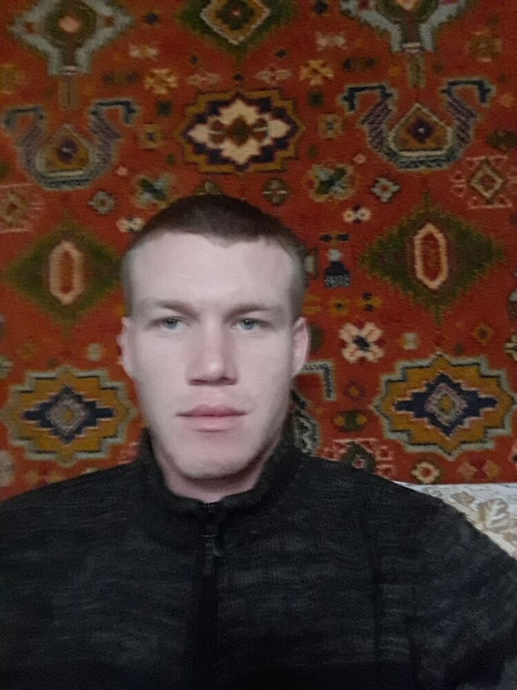  8758390  , 33 ,    