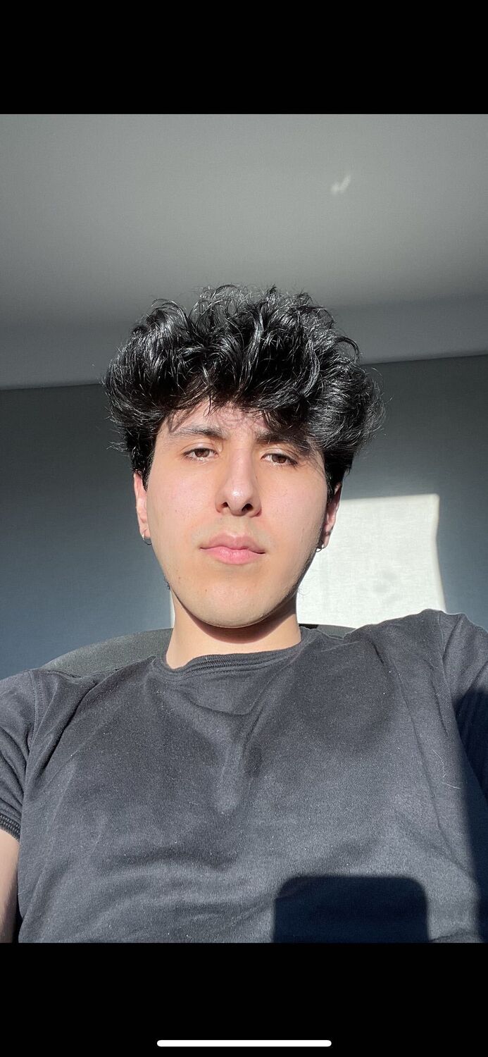  38060050  David, 23 ,    -