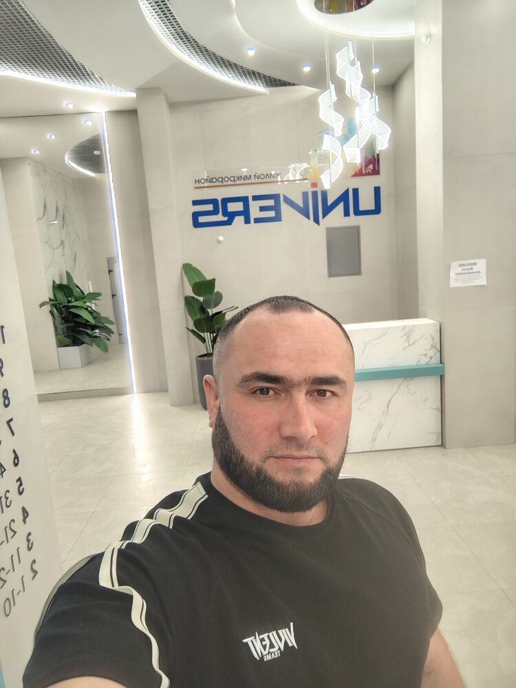  52872130  U K, 38 ,    