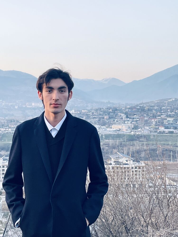  52011490  Kshgarli, 22 ,    