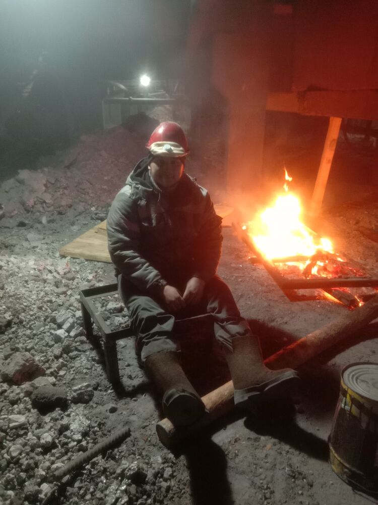  41702350  , 34 ,    