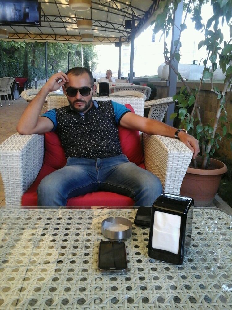  6900920  Andranik, 45 ,    