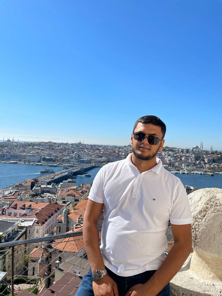  24350260  Ulugbek, 35 ,    