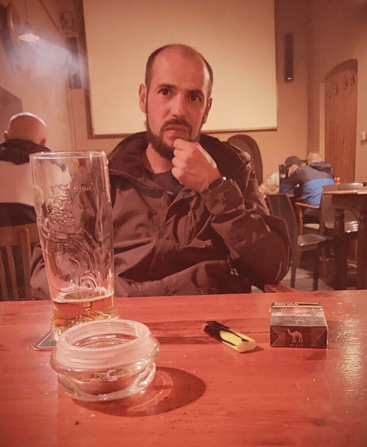  Praha,   , 37 ,   ,   , c 