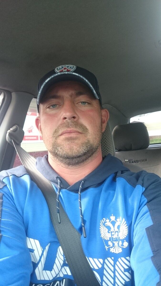  ,   Alex, 40 ,   