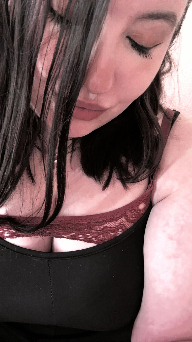  53245240  Irina, 22 ,    