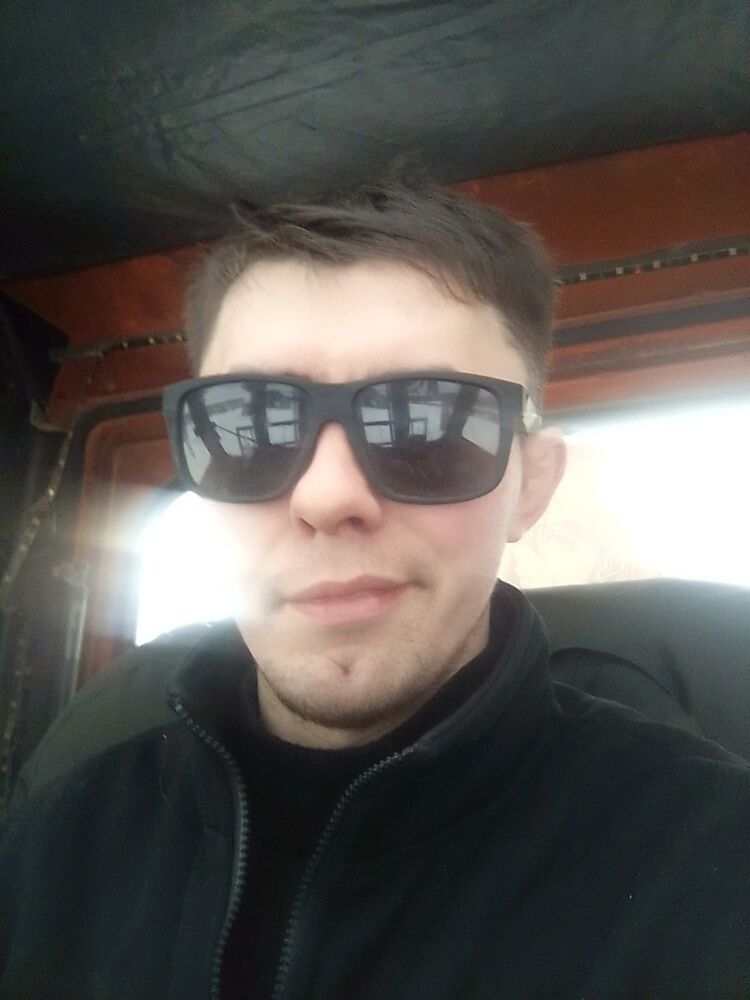  53894830  Kosta, 31 ,    