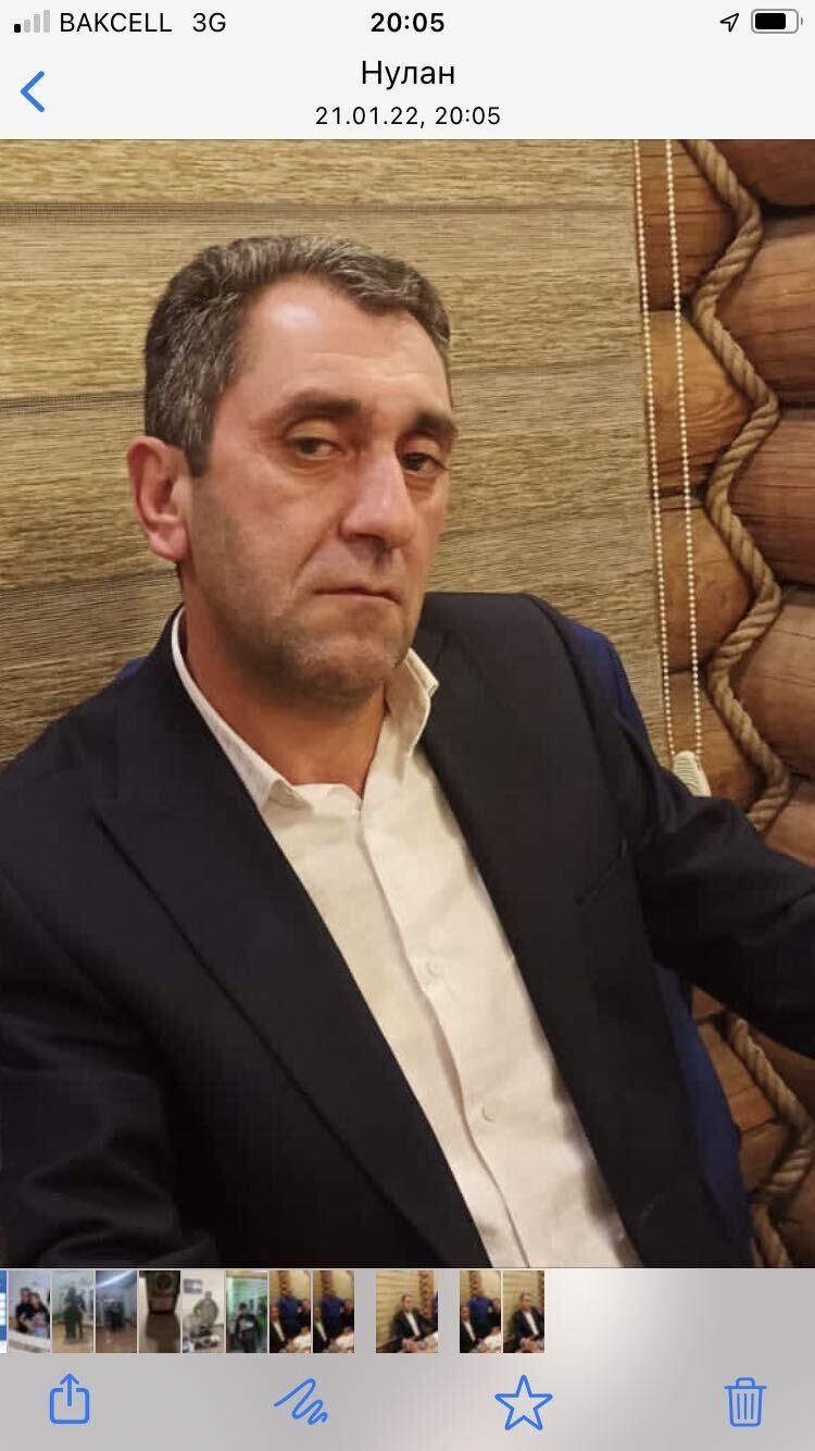  38076380  Elcin, 50 ,    
