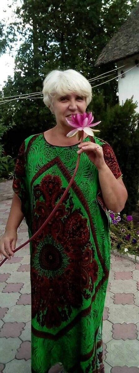  21509580  Irina, 60 ,    