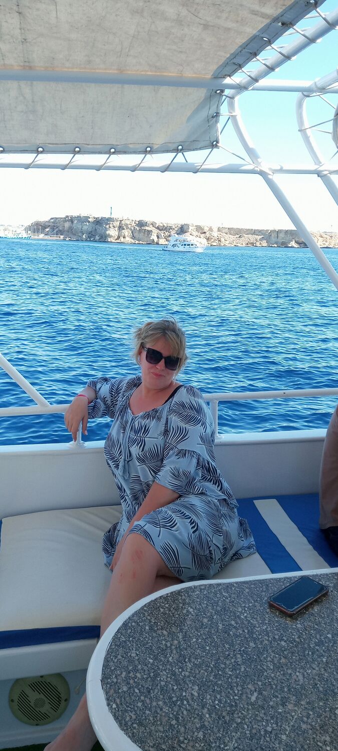  51578420  Ekaterina, 46 ,    