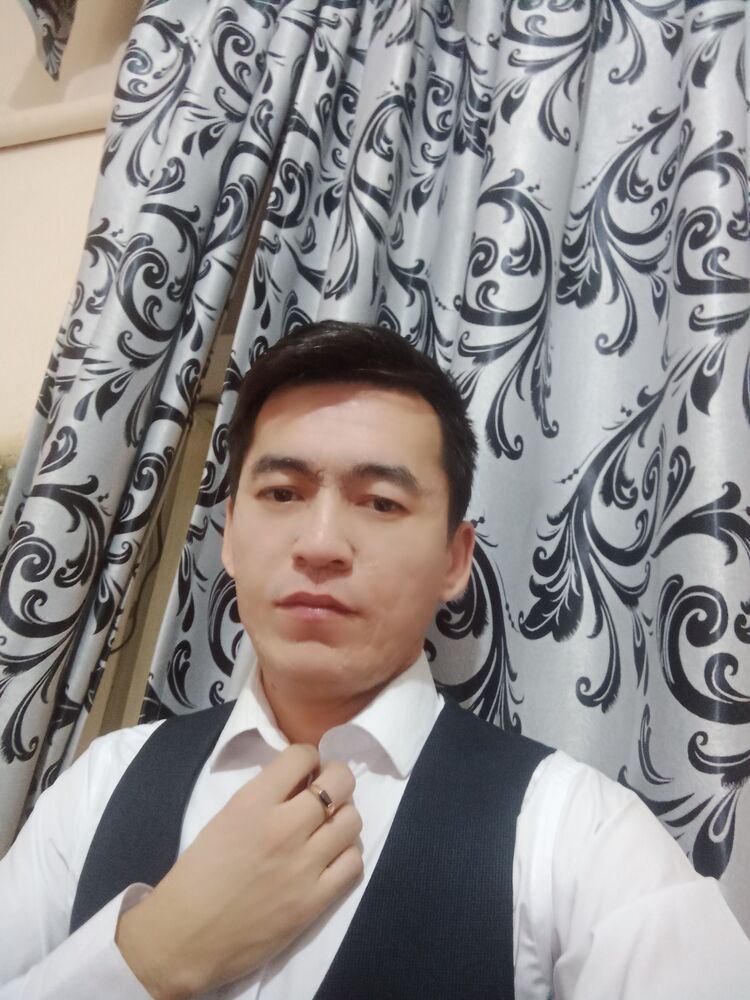  37171260  Nurik, 32 ,    