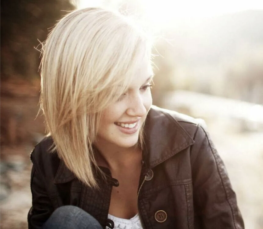  54298610  Natali, 44 ,    