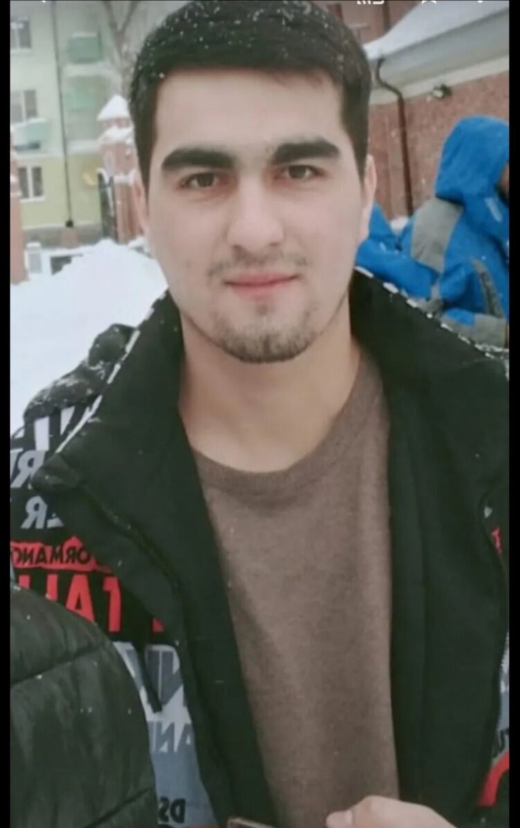  53634940  Azam, 25 ,    