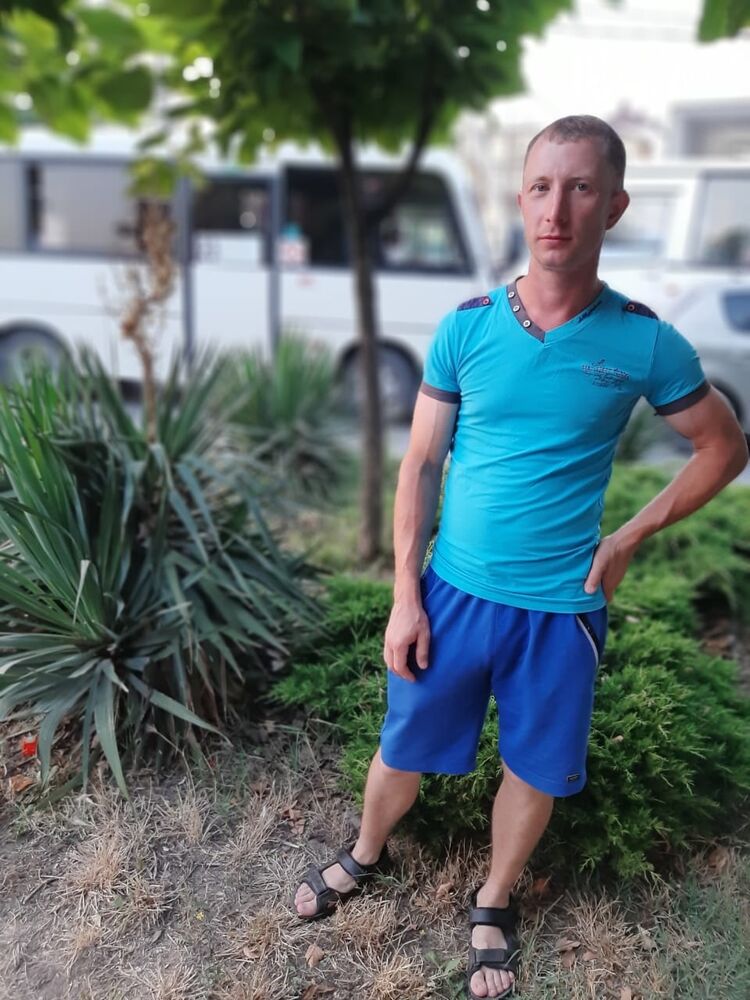  31693770  Mister, 41 ,    