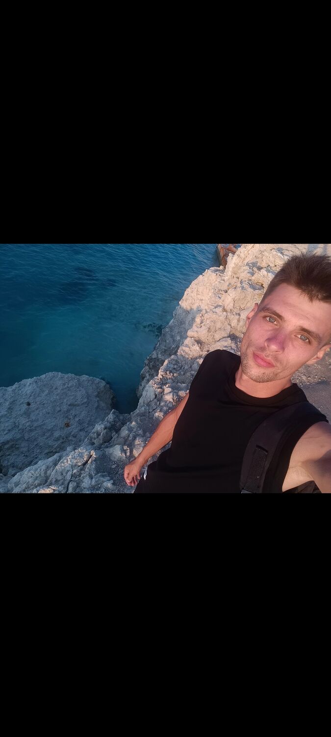  ,   Artiom, 23 ,   ,   , c , 