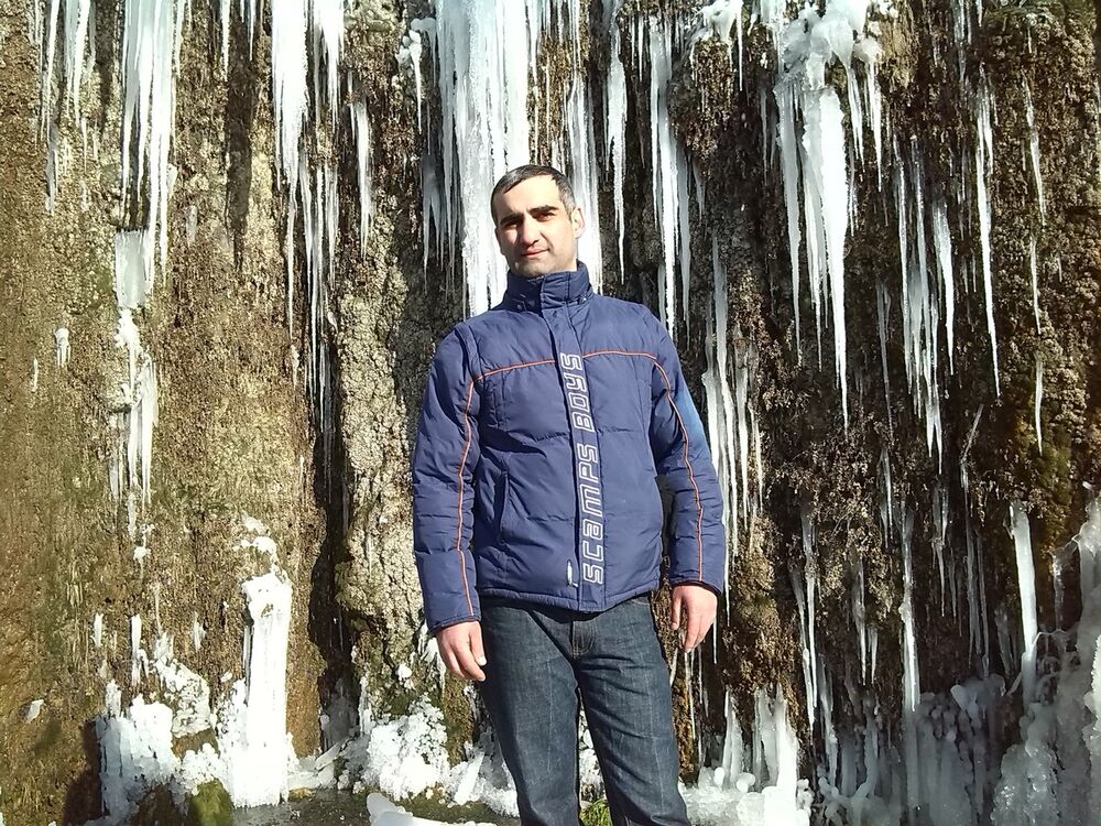  5593690  Irakli, 44 ,    