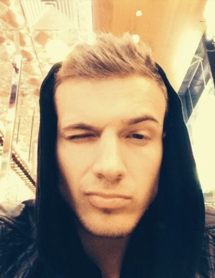  44756910  , 35 ,    