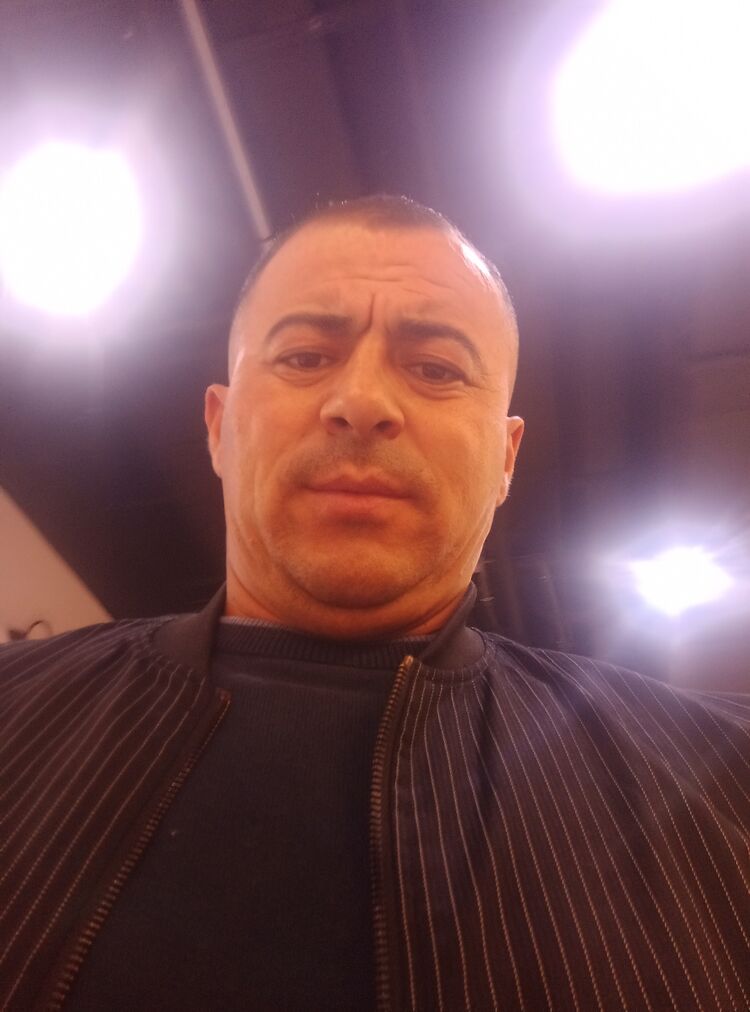  46026570  , 40 ,    