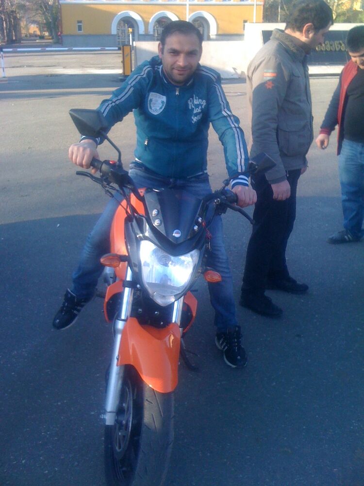  ,   Aleko, 42 ,   