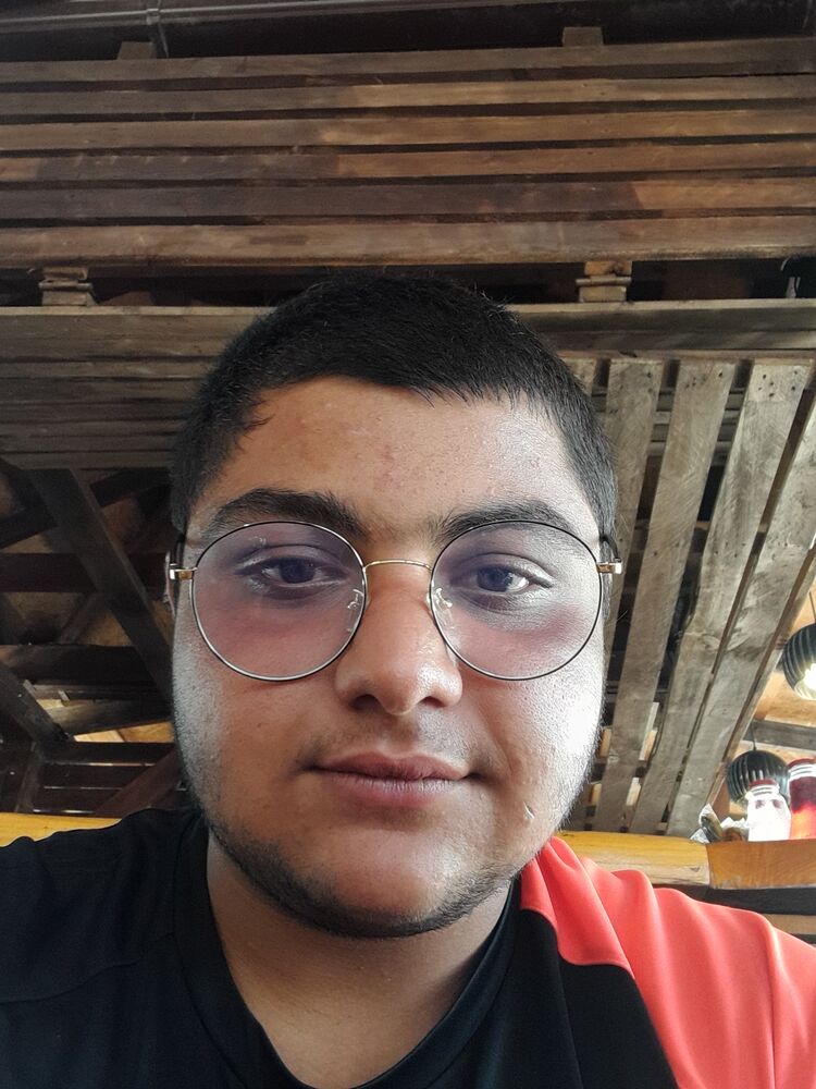 ,   Gaspar, 19 ,   ,   