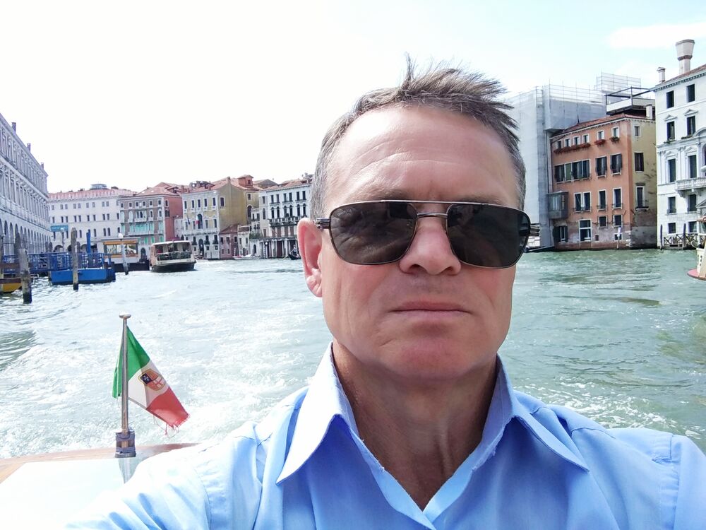  52956890  , 62 ,    -