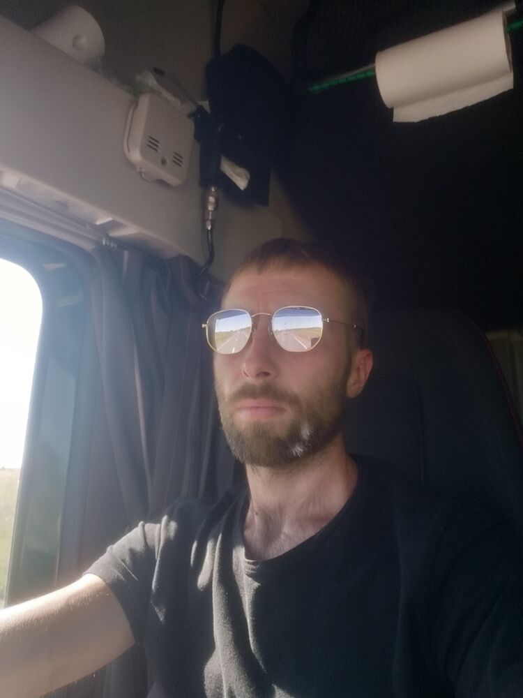  28698710  , 34 ,    