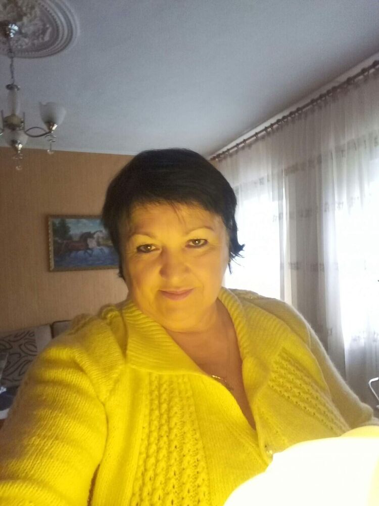  22279840  Nadegda, 63 ,    