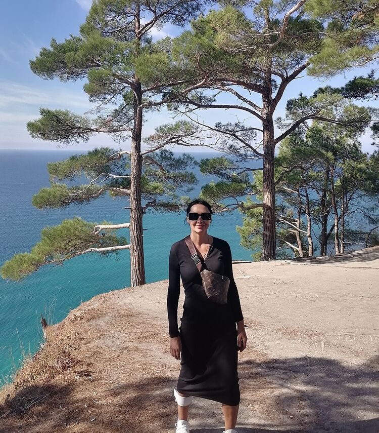  54763100  Elena, 50 ,    