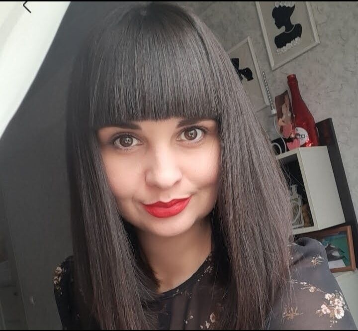  37591600  Larisa, 35 ,    