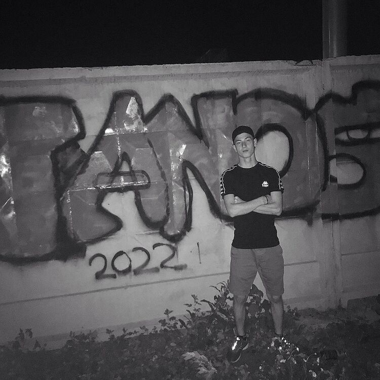  35699990  , 22 ,    -