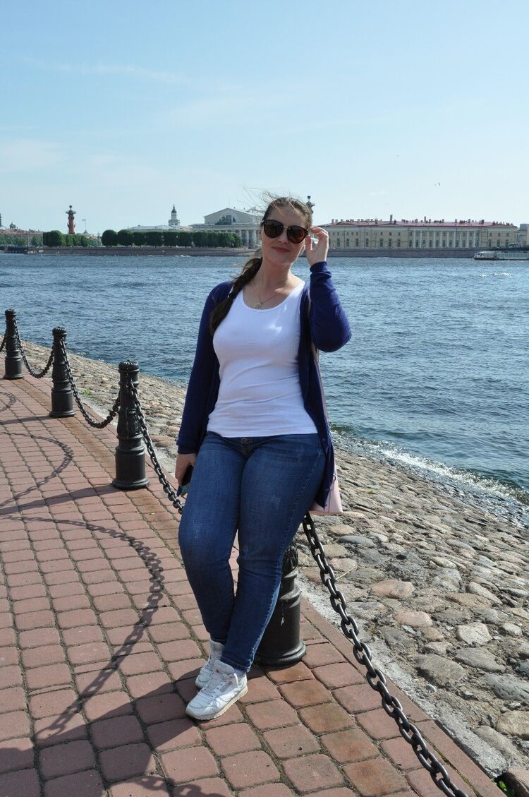  ,   Alena, 39 ,   c 