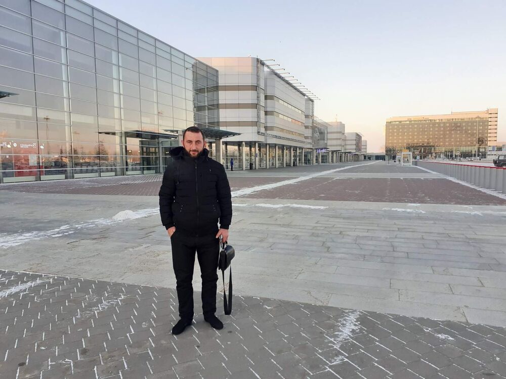  27715340  Sevak, 35 ,    