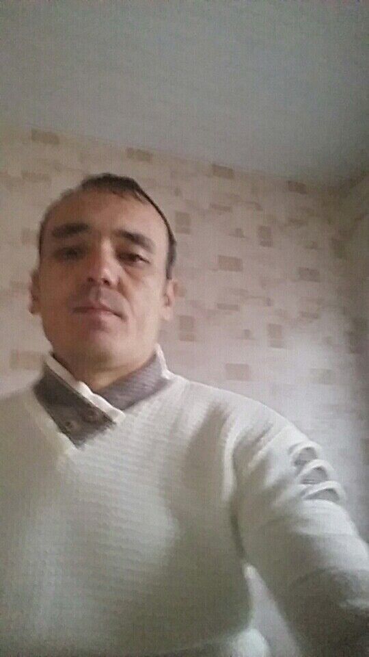  18758950  Abdurashid, 42 ,    